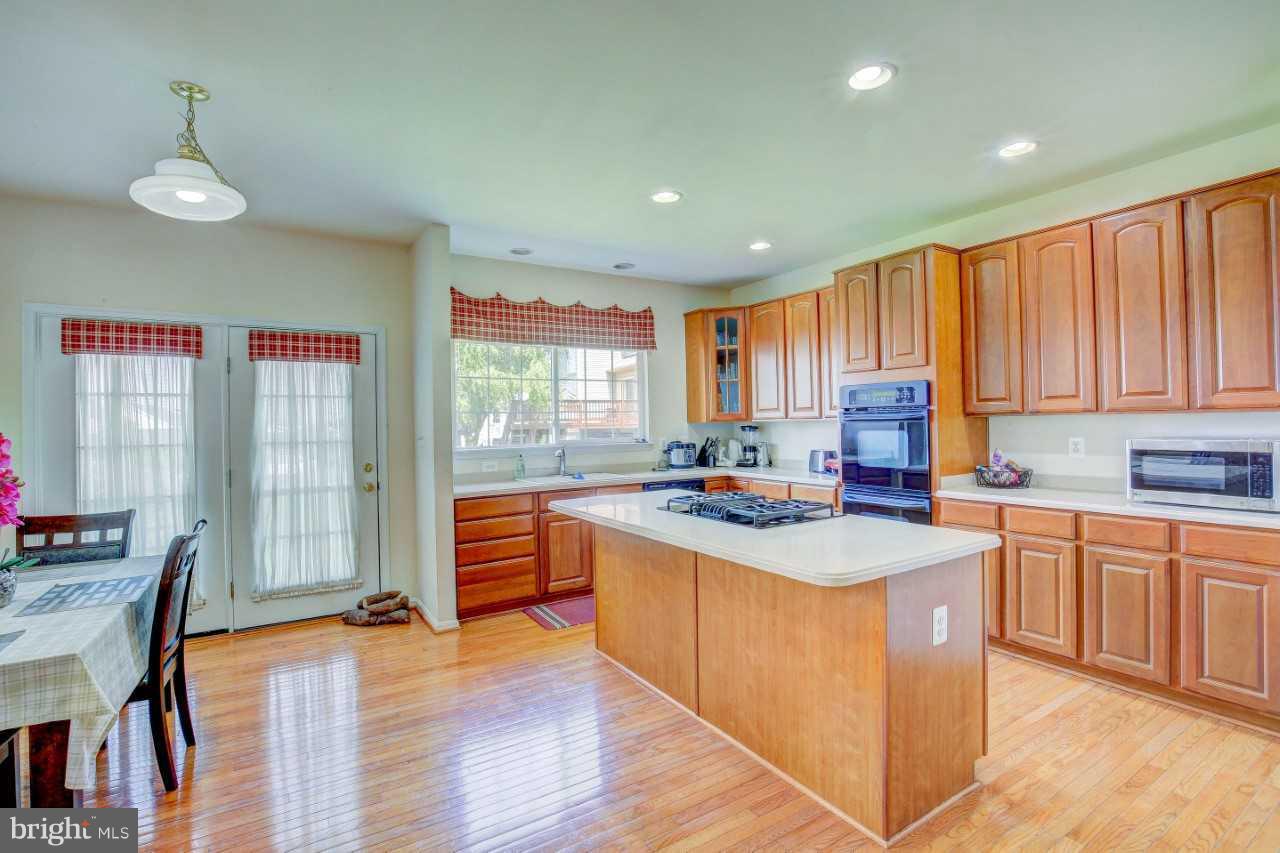 KINGS CROSSING - Residential