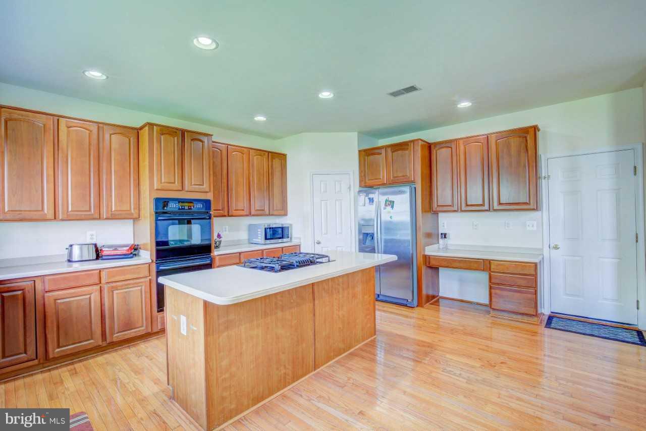 KINGS CROSSING - Residential