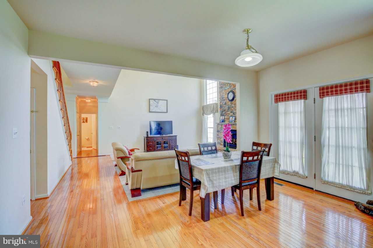 KINGS CROSSING - Residential