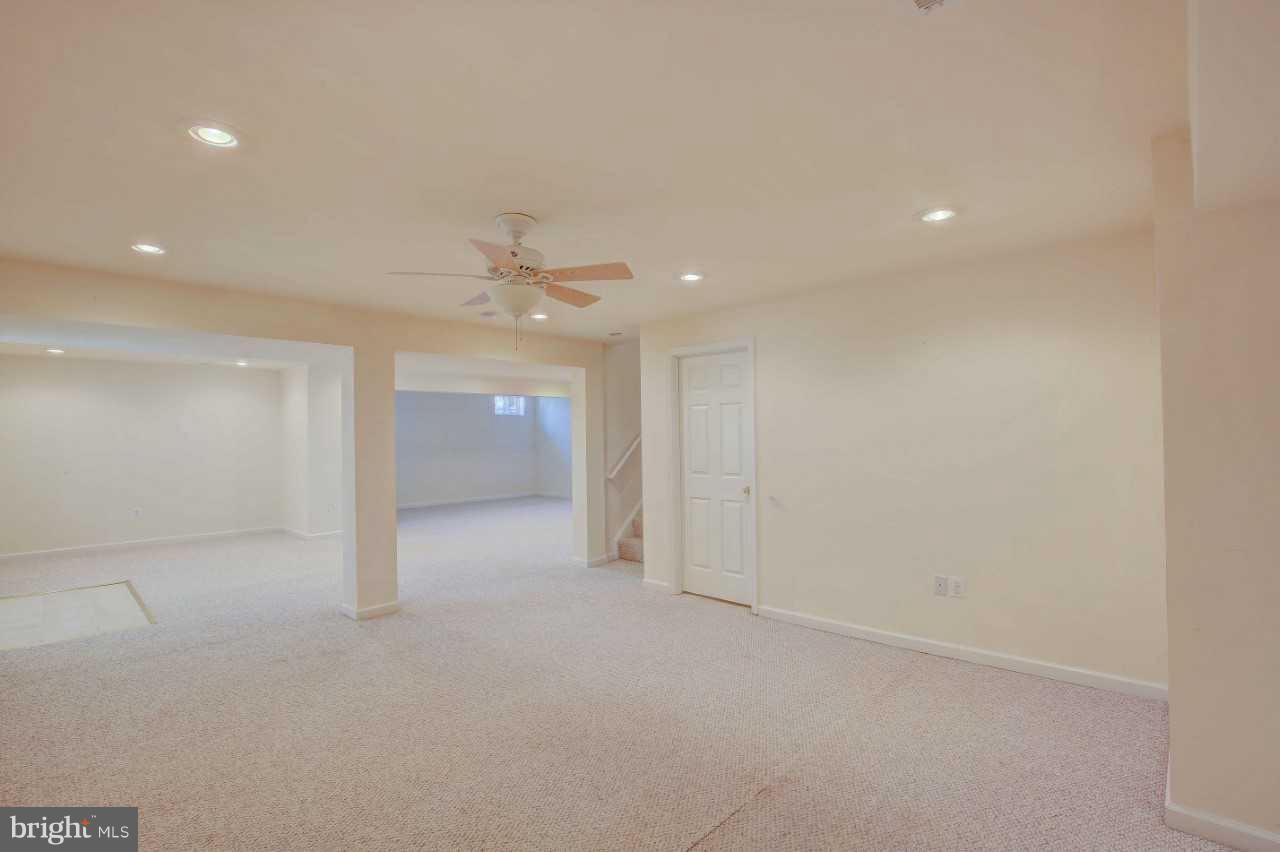 KINGS CROSSING - Residential