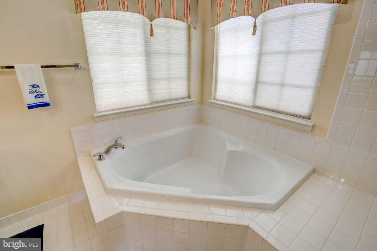 KINGS CROSSING - Residential