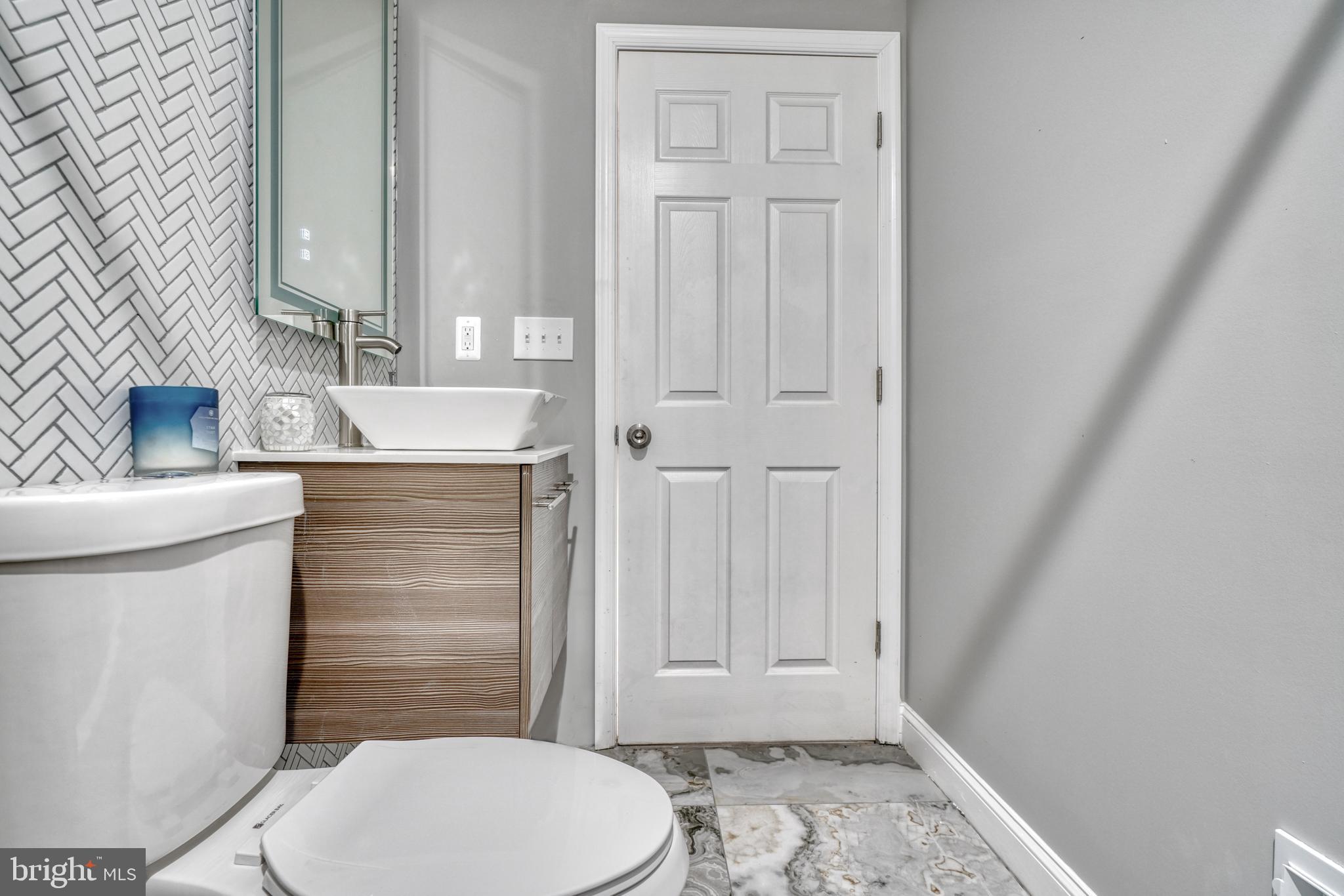 BARCLAY - Residential Lease