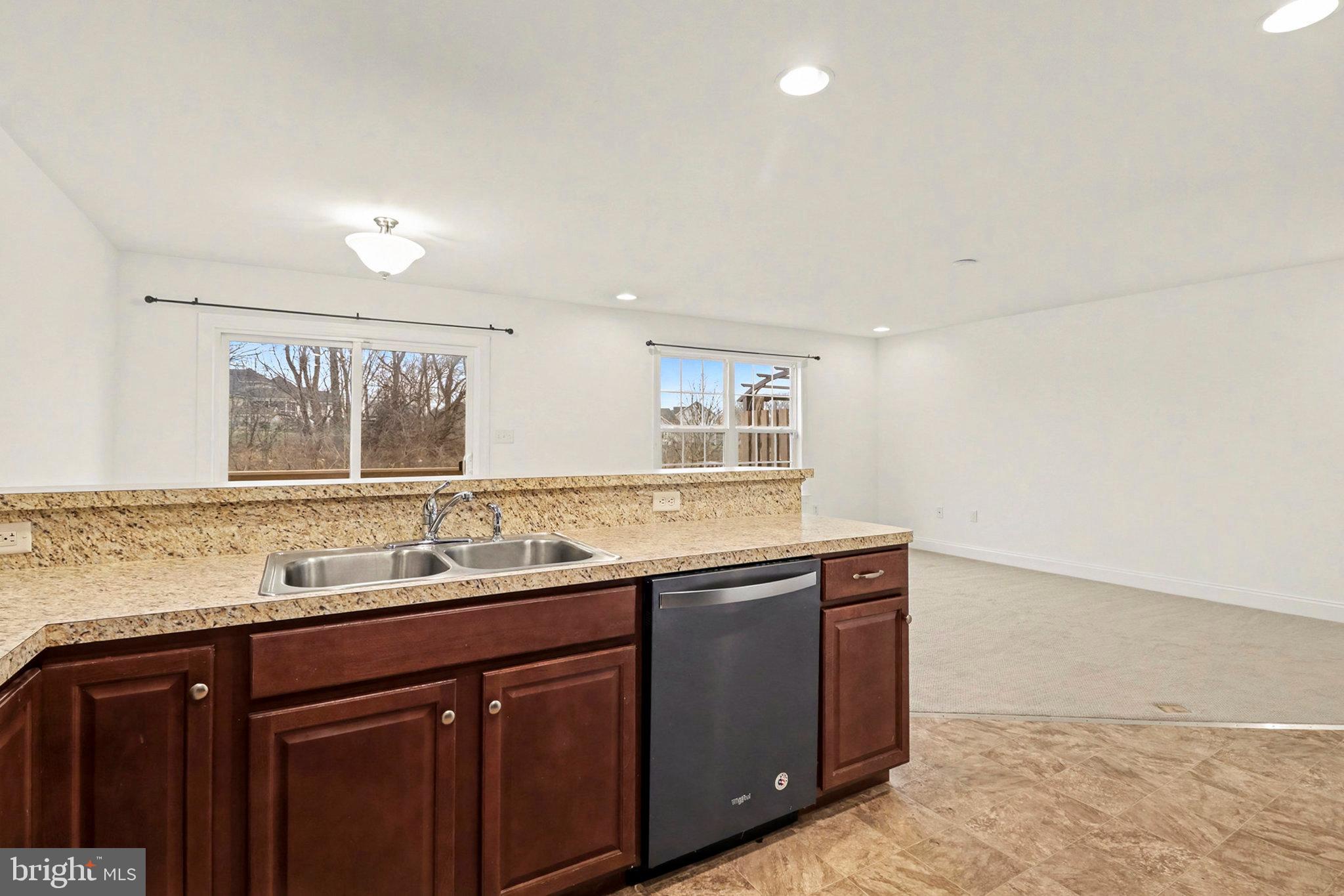 SPRING ROCK - Residential