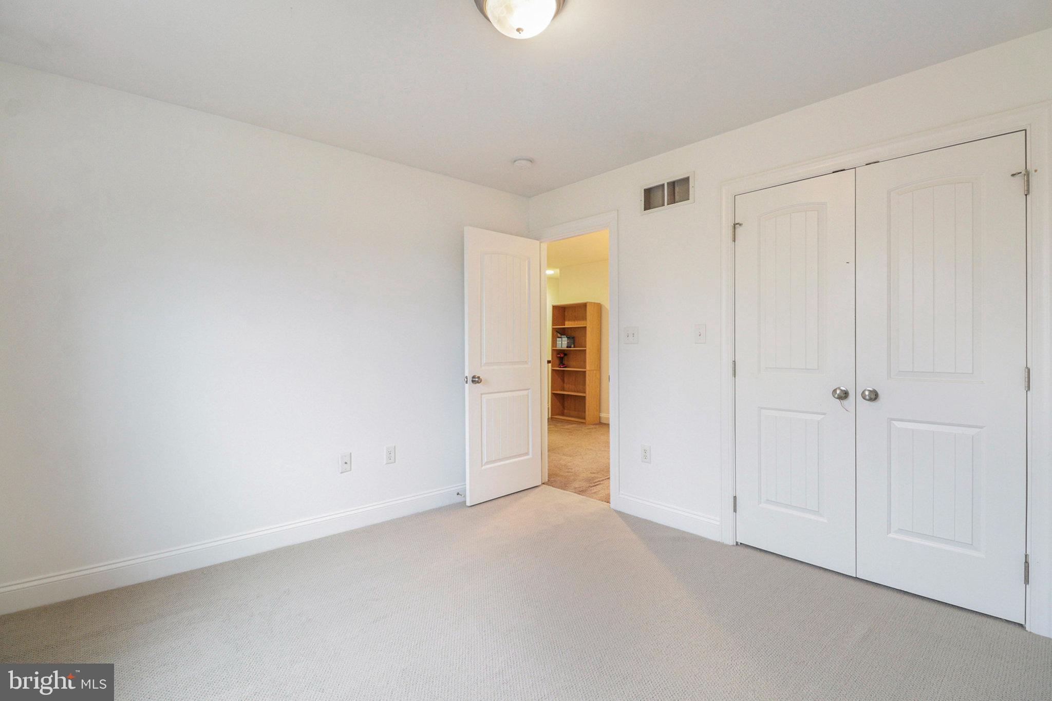 SPRING ROCK - Residential