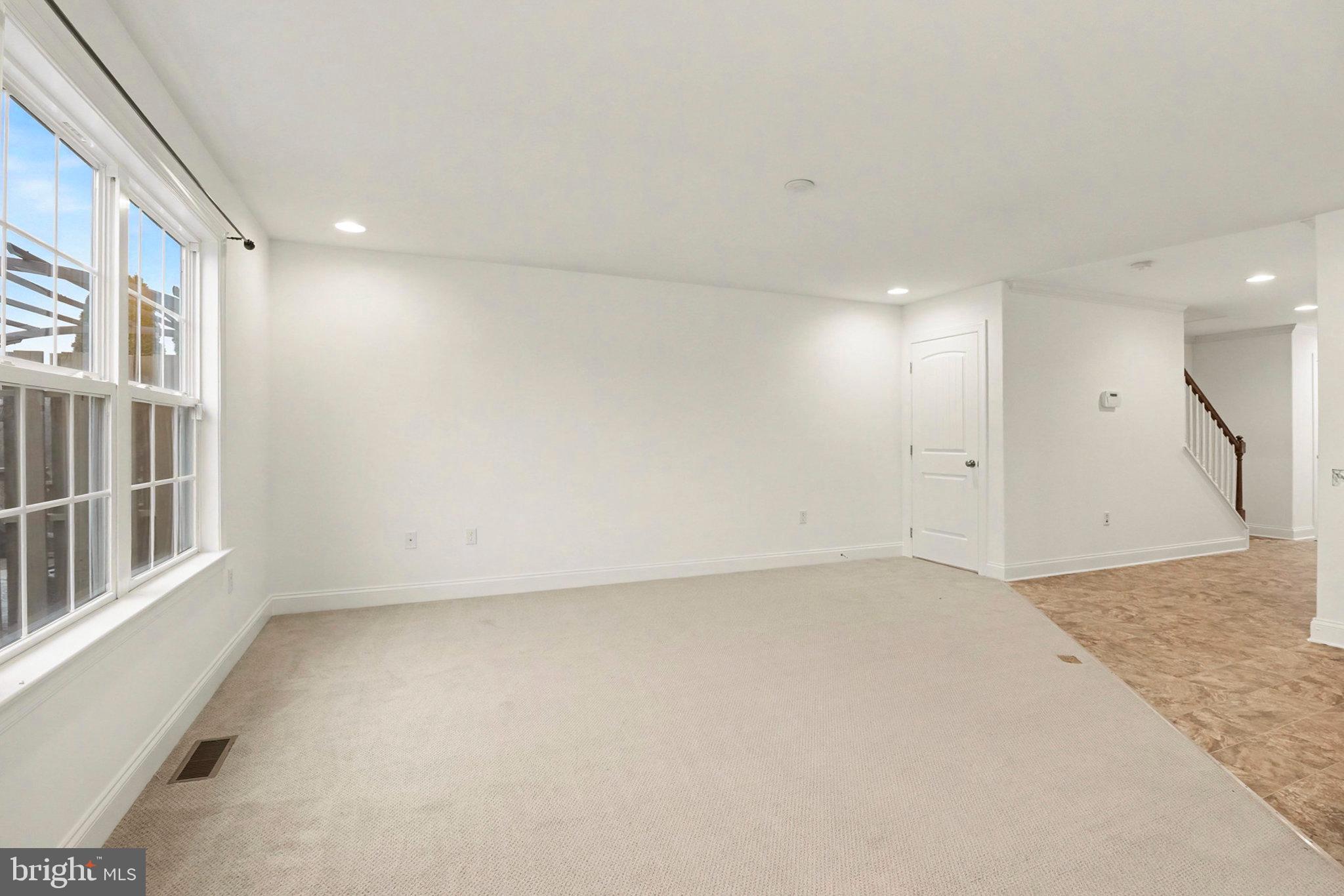 SPRING ROCK - Residential