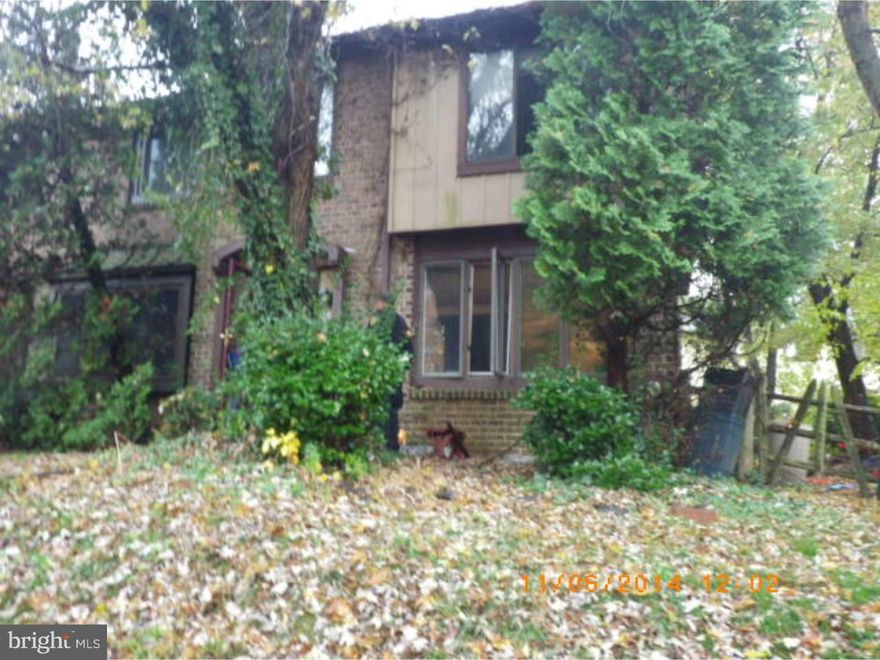 Three Bedroom, One and a half bath end of row, townhouse in Southampton PA. This house has a Breakfast area, and Family Room, and a good size side yard as a bonus. This property has been recently painted and has New Flooring and updated kitchen.  All owner occupant offers can submit attached owner occupant certification rider. Purchaser is responsible for obtaining any U and O and any certifications needed at buyers cost. Corporate Addendums generated with accepted offer.  This is a Fannie Mae HomePath Property. No sellers disclosure available. Purchaser is responsible for all transfer tax.