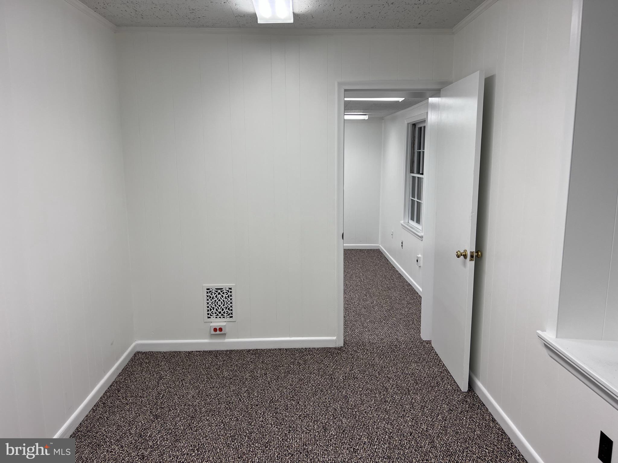 ERDENHEIM - Commercial Lease