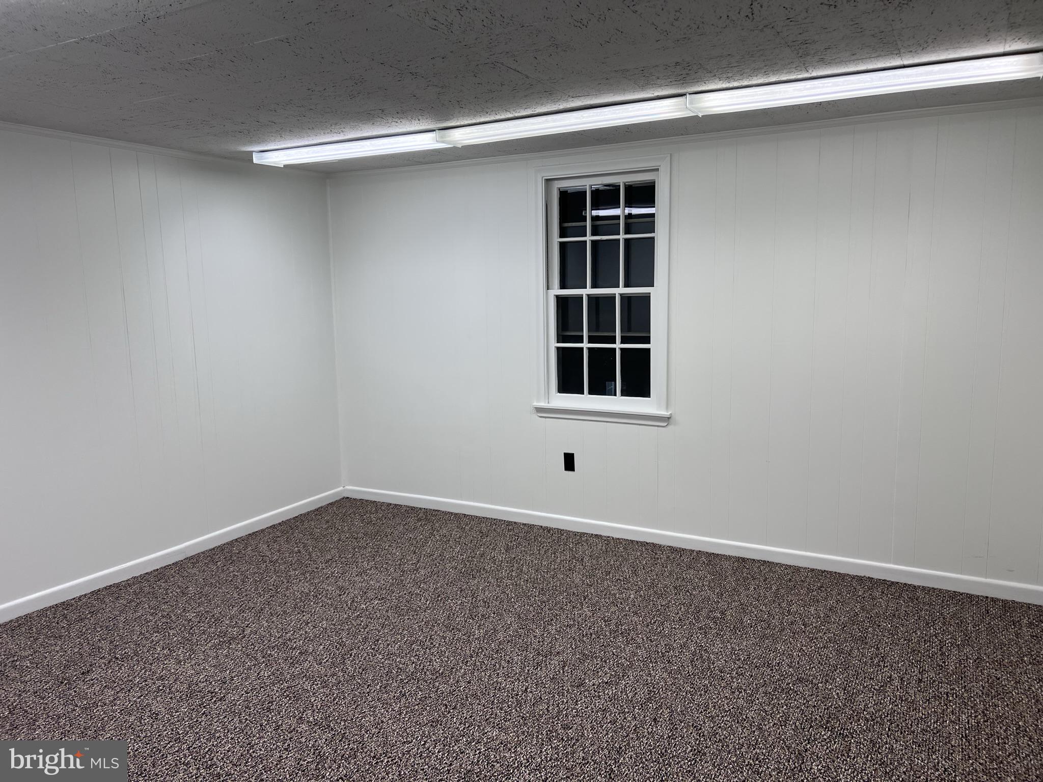 ERDENHEIM - Commercial Lease