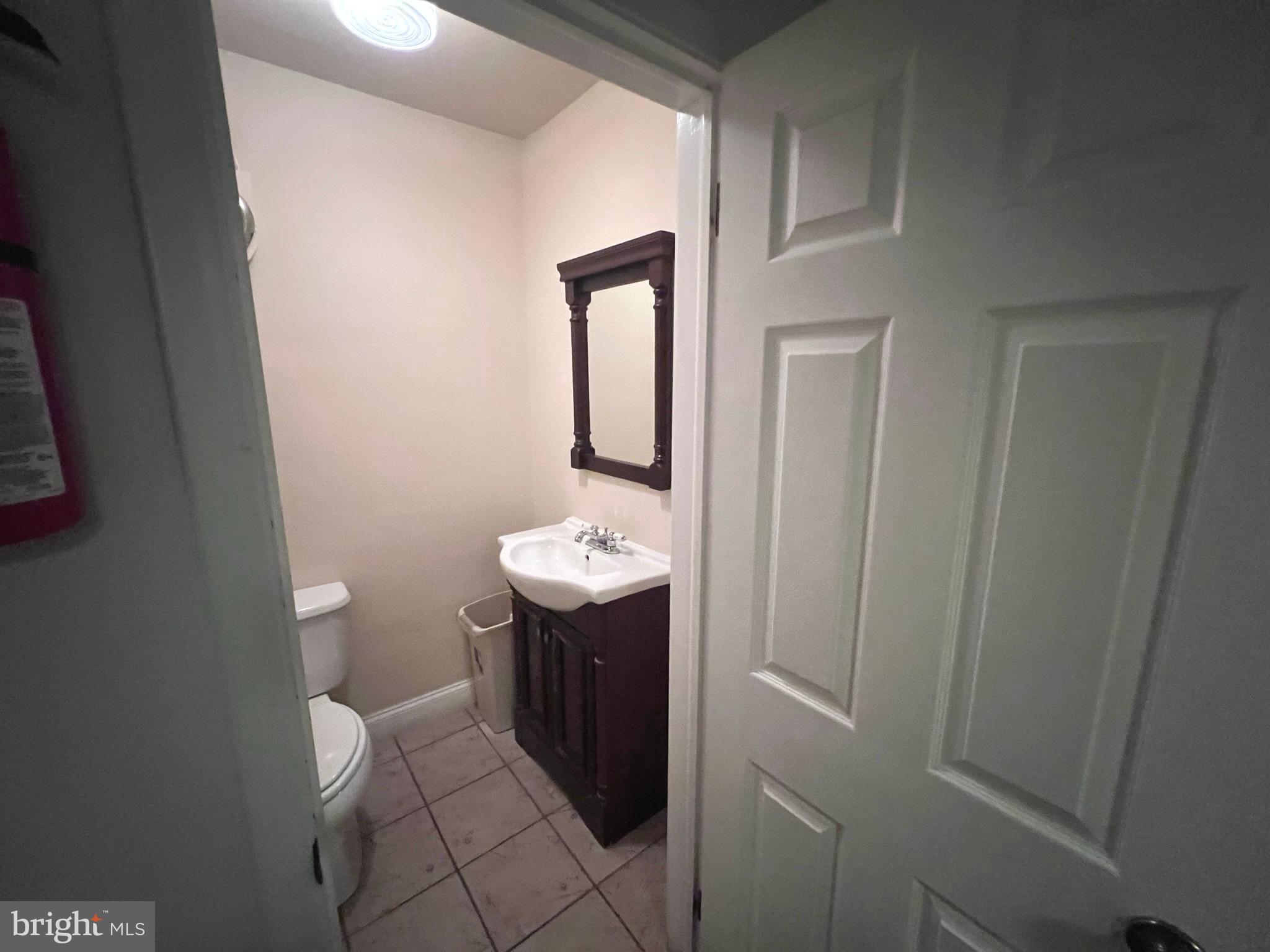 ERDENHEIM - Commercial Lease