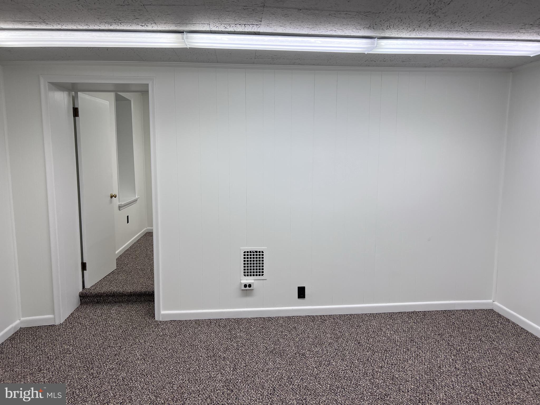 ERDENHEIM - Commercial Lease