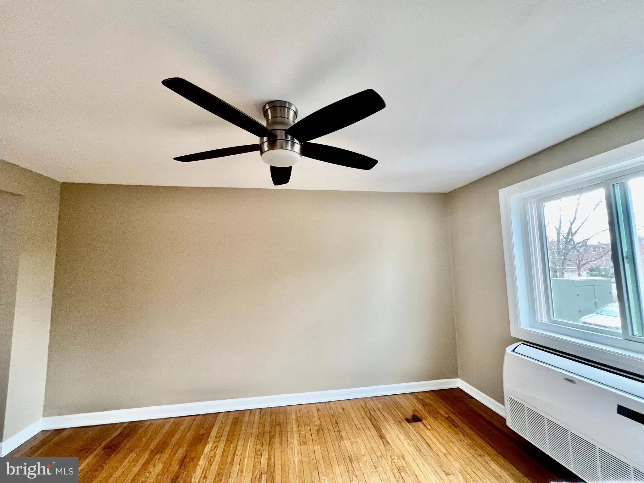 Collingswood, New Jersey 08108, United States, 3 Bedrooms Bedrooms, ,1 BathroomBathrooms,Residential,Active,19989