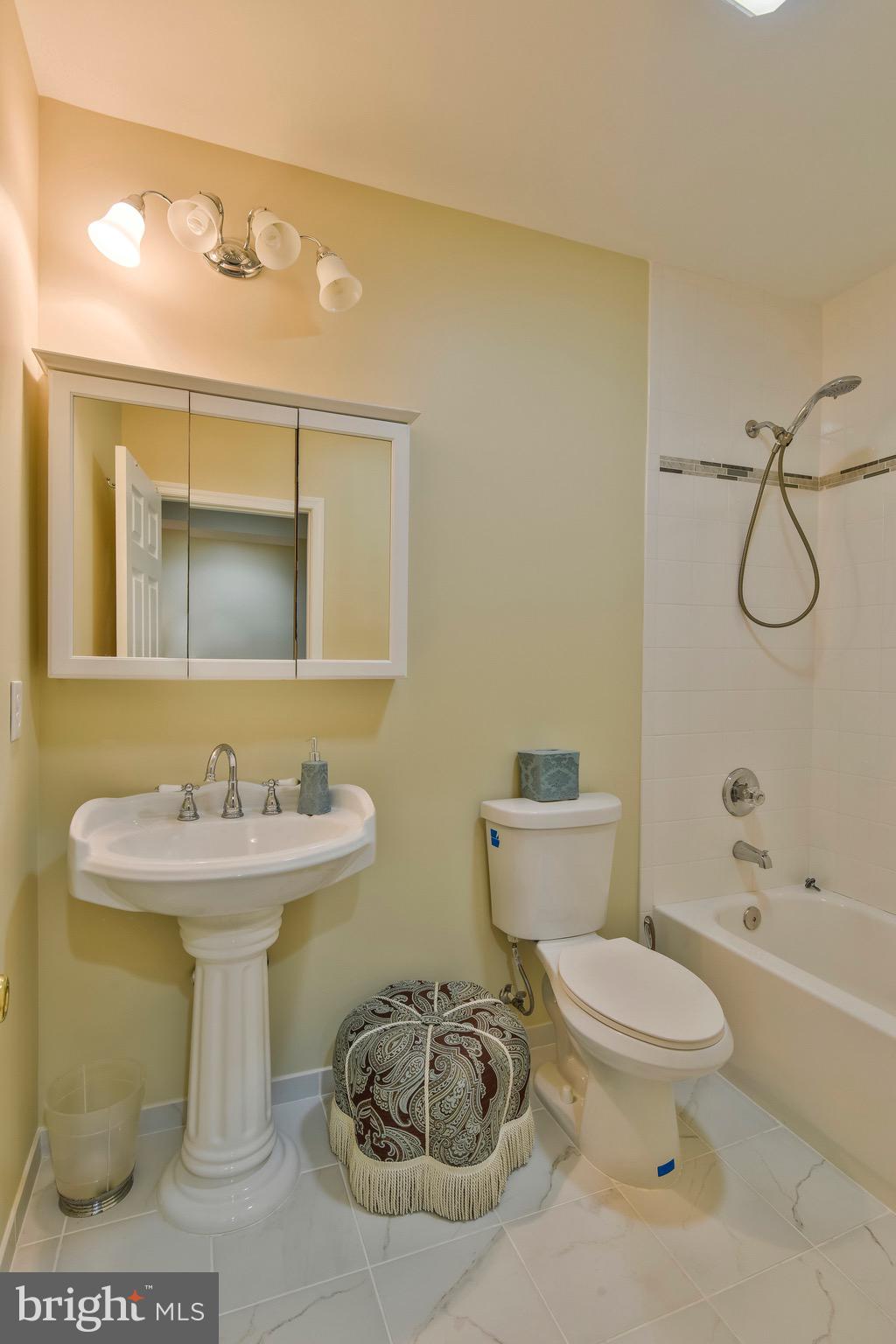 DOMINION VALLEY COUNTRY CLUB - Residential