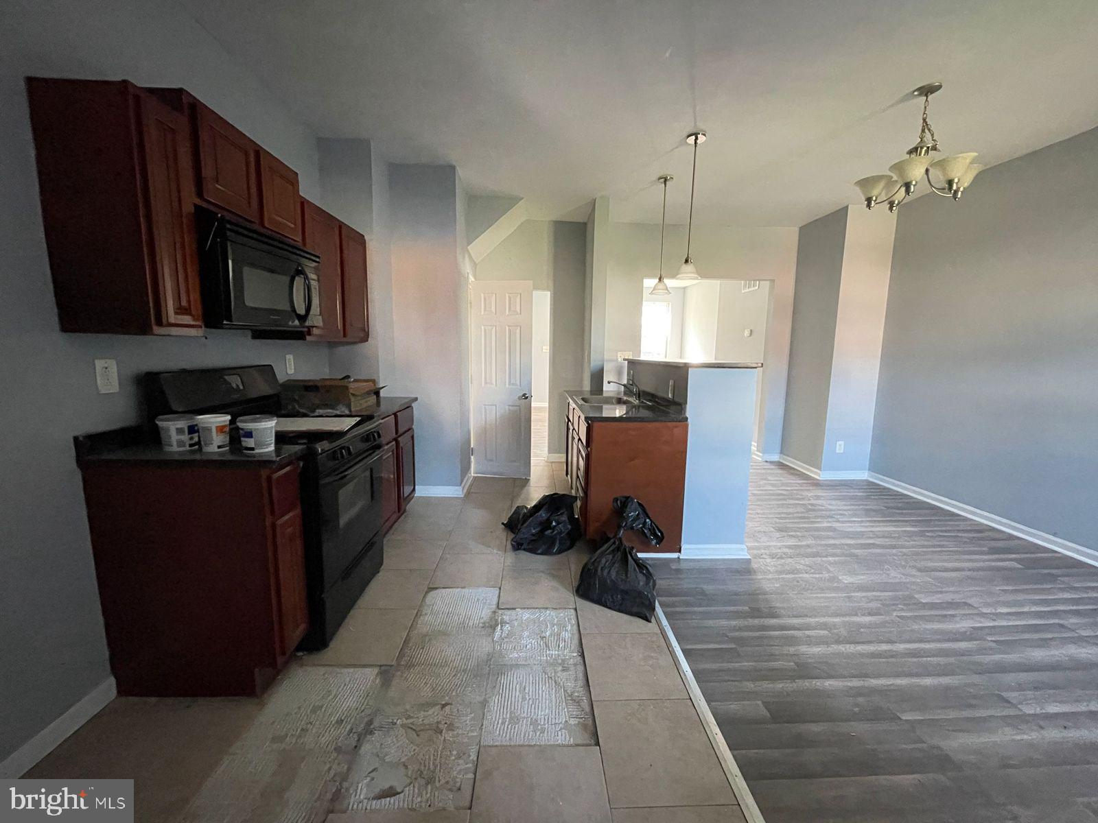 EDNOR GARDENS - LAKESIDE - Residential