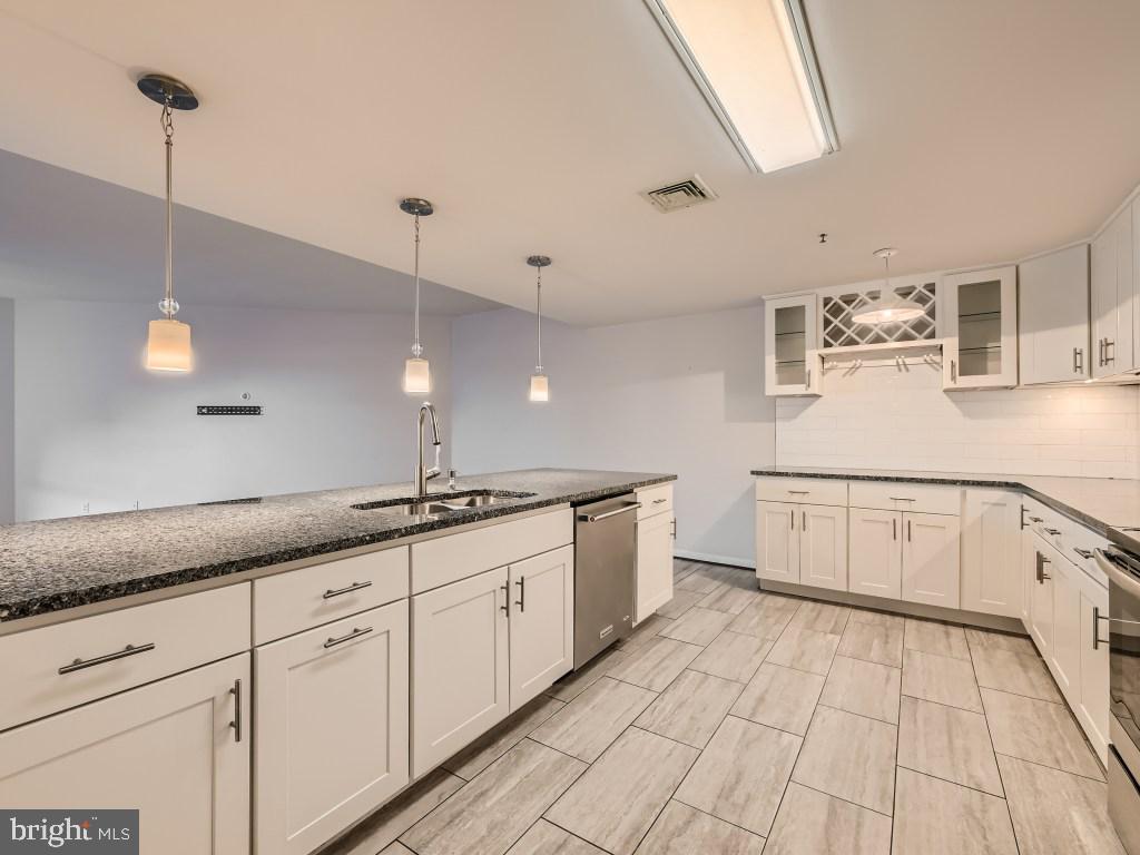 HARBOR EAST - Residential