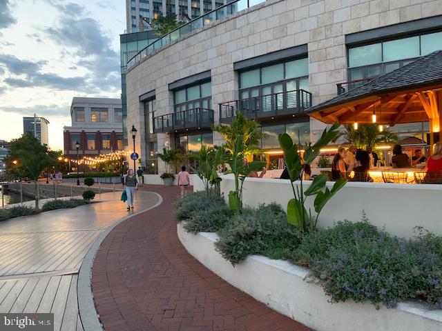 HARBOR EAST - Residential