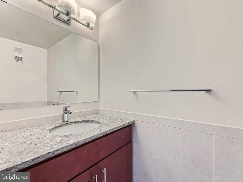 HARBOR EAST - Residential