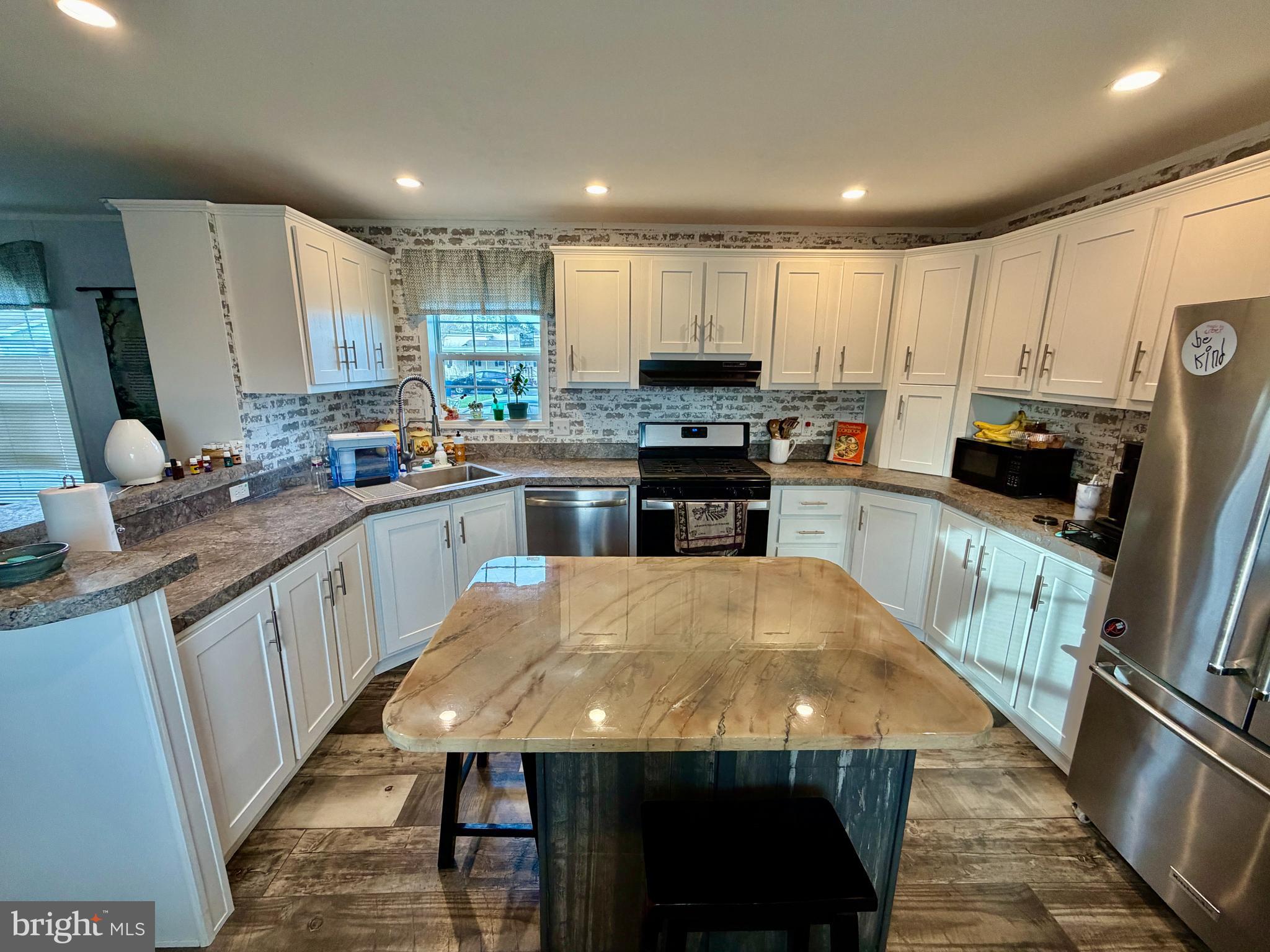 RIDGEWOOD MANOR MHP - Residential