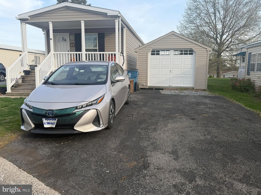 Photo of 92 Ridgewood Manor, MANHEIM, PA 17545 (MLS # PALA2085498)