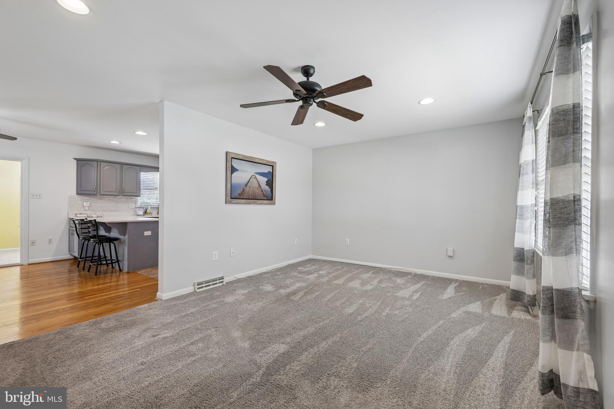 COLONIAL PARK EAST - Residential