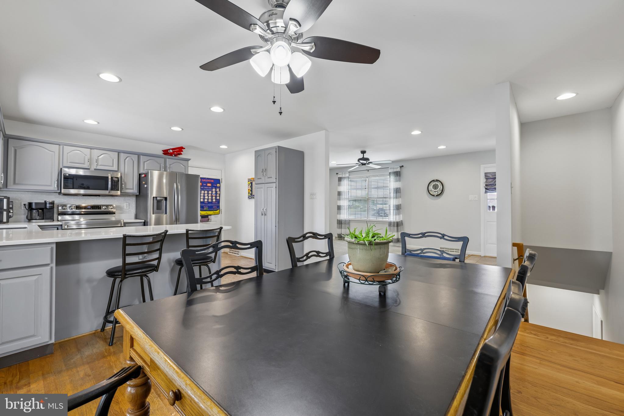 COLONIAL PARK EAST - Residential