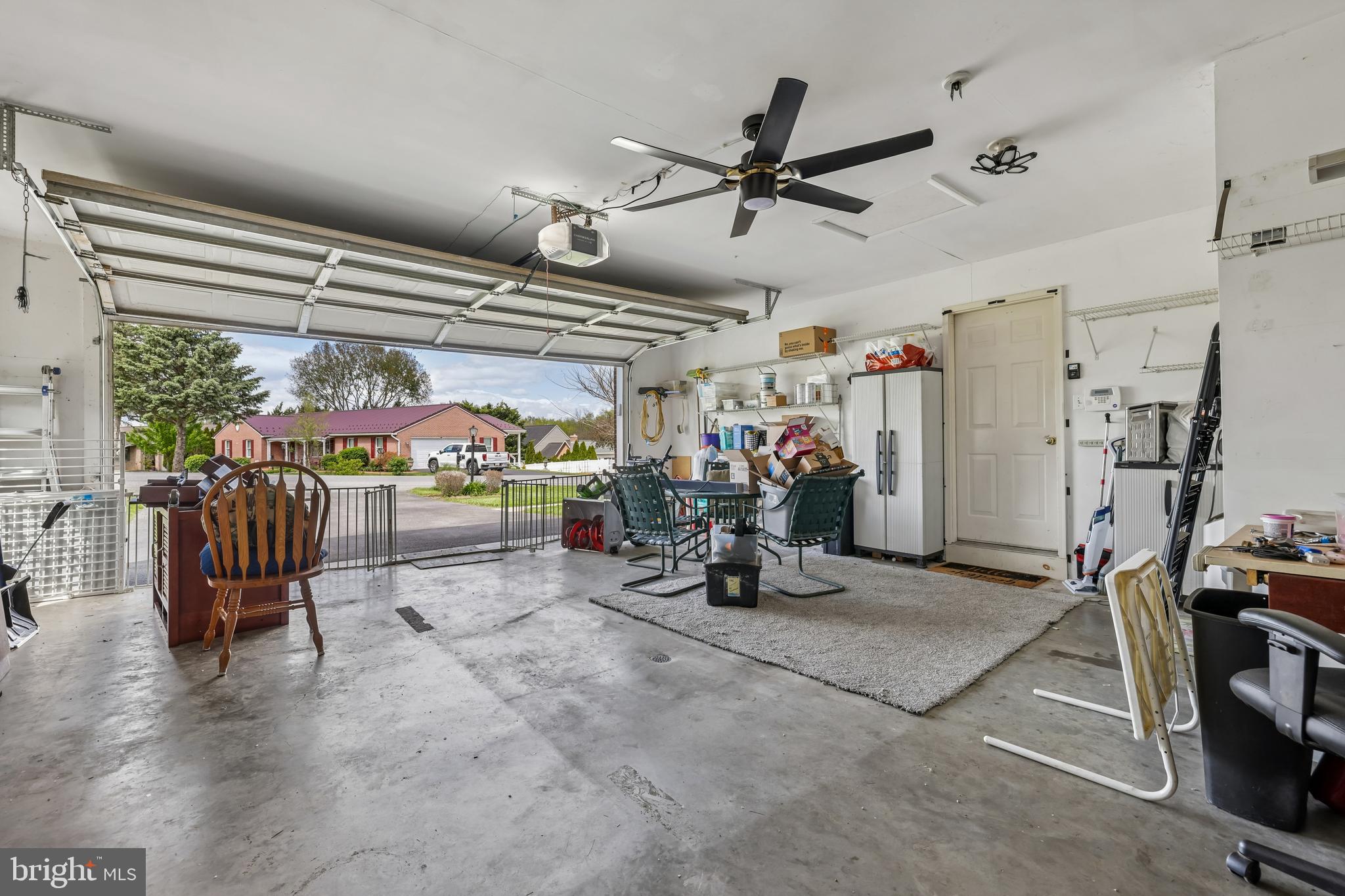 COLONIAL PARK EAST - Residential