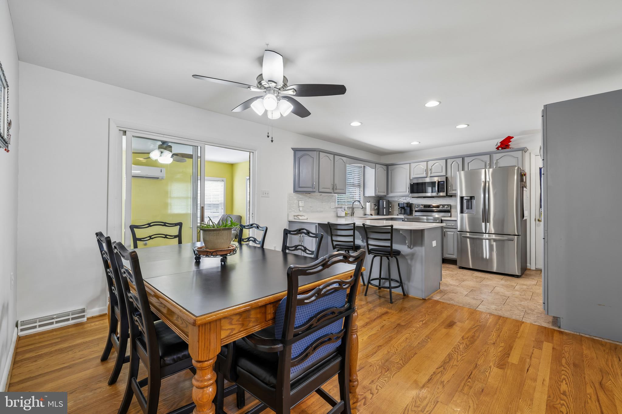 COLONIAL PARK EAST - Residential