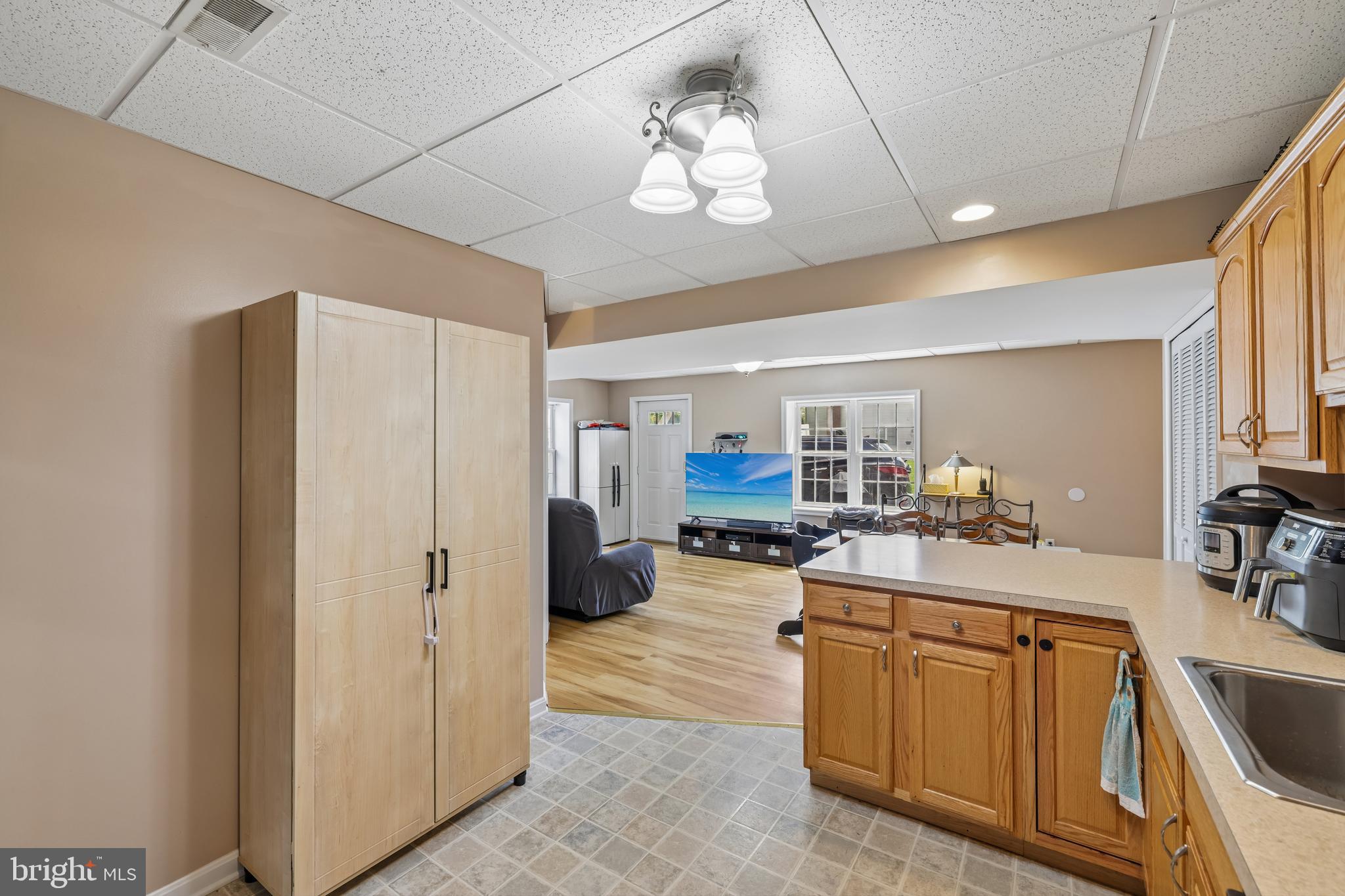 COLONIAL PARK EAST - Residential