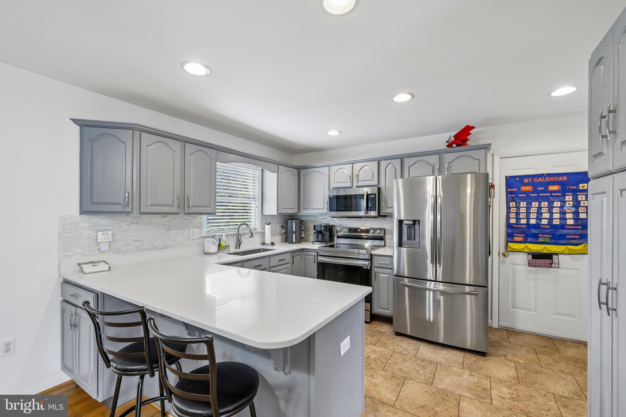 COLONIAL PARK EAST - Residential