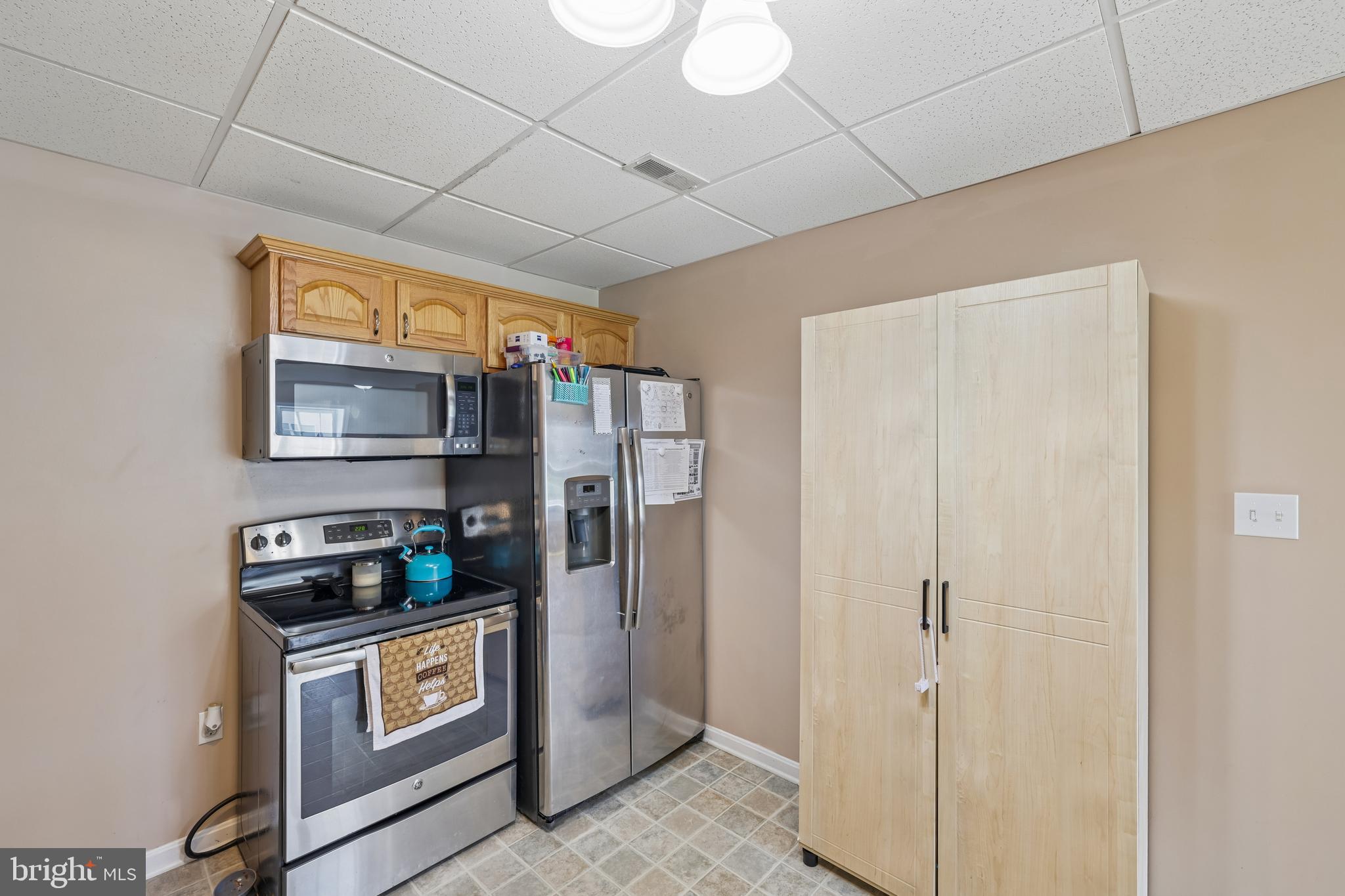 COLONIAL PARK EAST - Residential