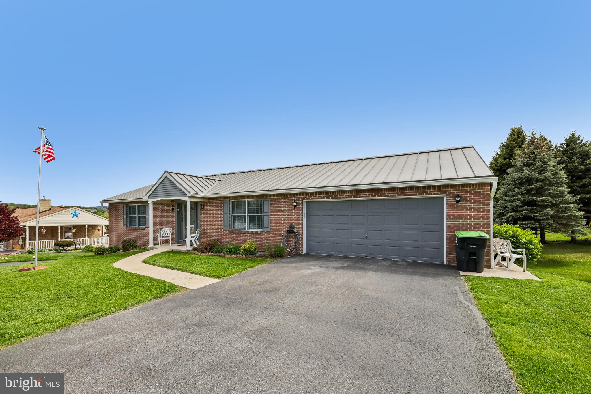 COLONIAL PARK EAST - Residential