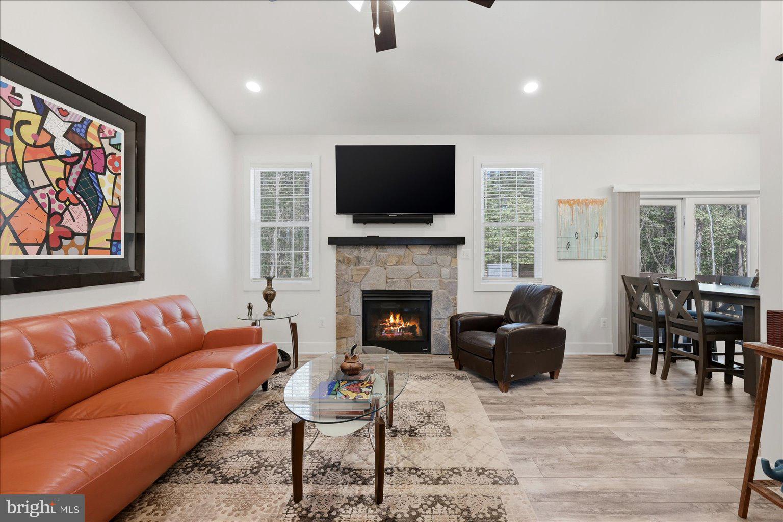 GLEBE HARBOR - Residential