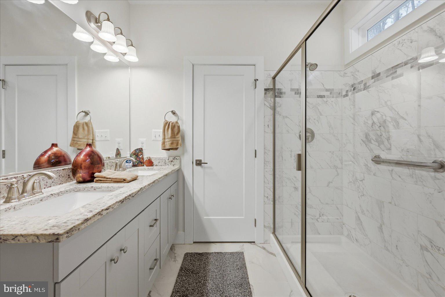 GLEBE HARBOR - Residential