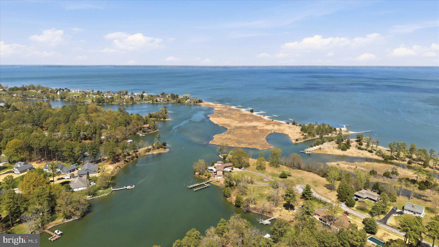 GLEBE HARBOR - Residential