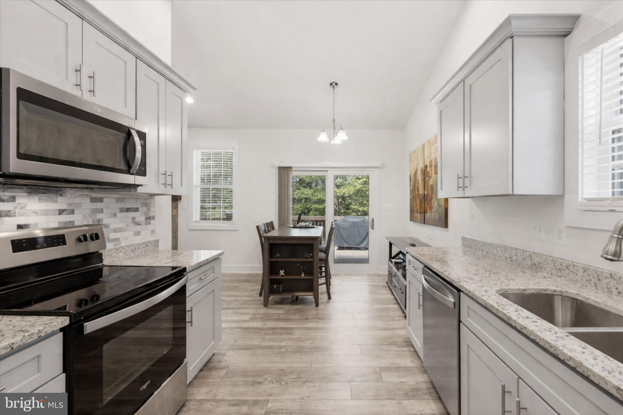 GLEBE HARBOR - Residential