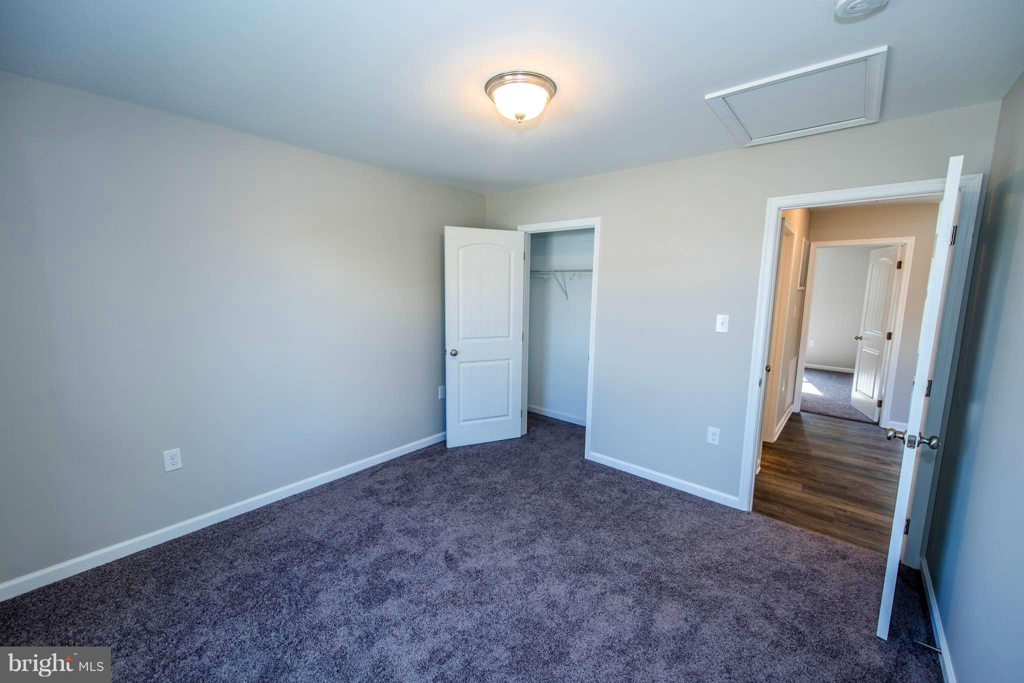 RED HILL - Residential