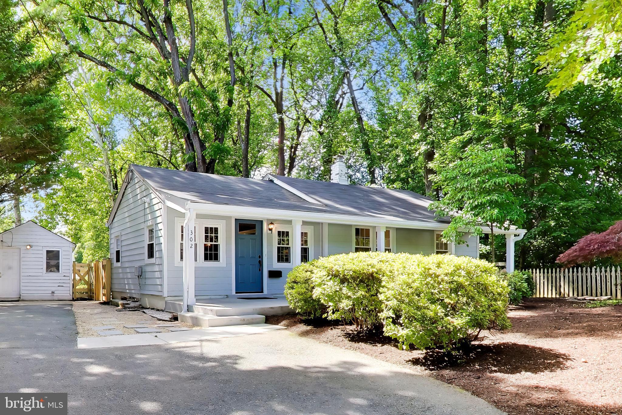 302 MANNAKEE STREET