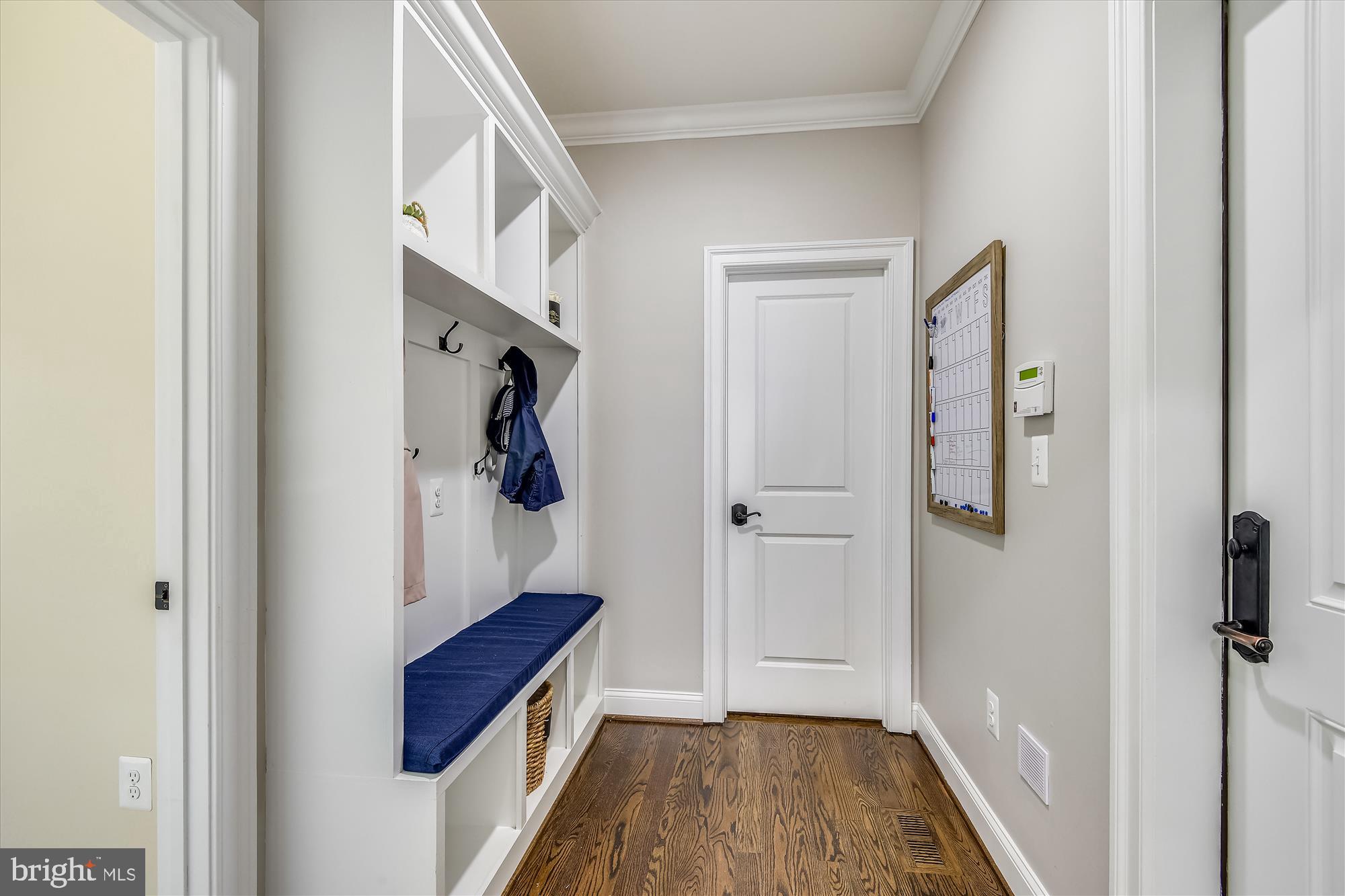 WILLIAMSBURG VILLAGE - Residential