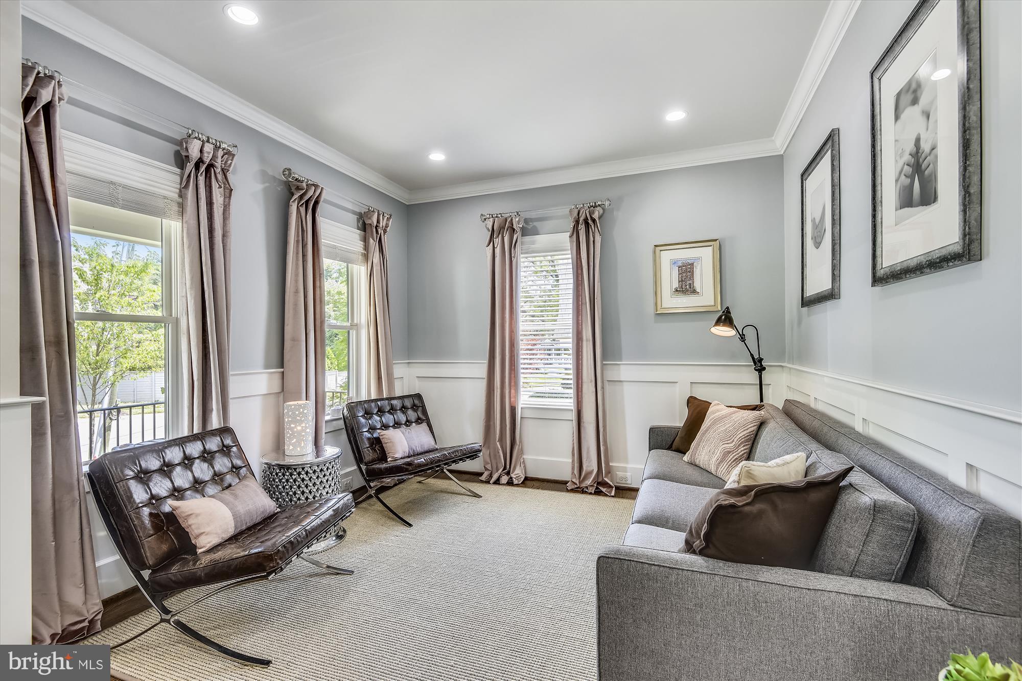 WILLIAMSBURG VILLAGE - Residential