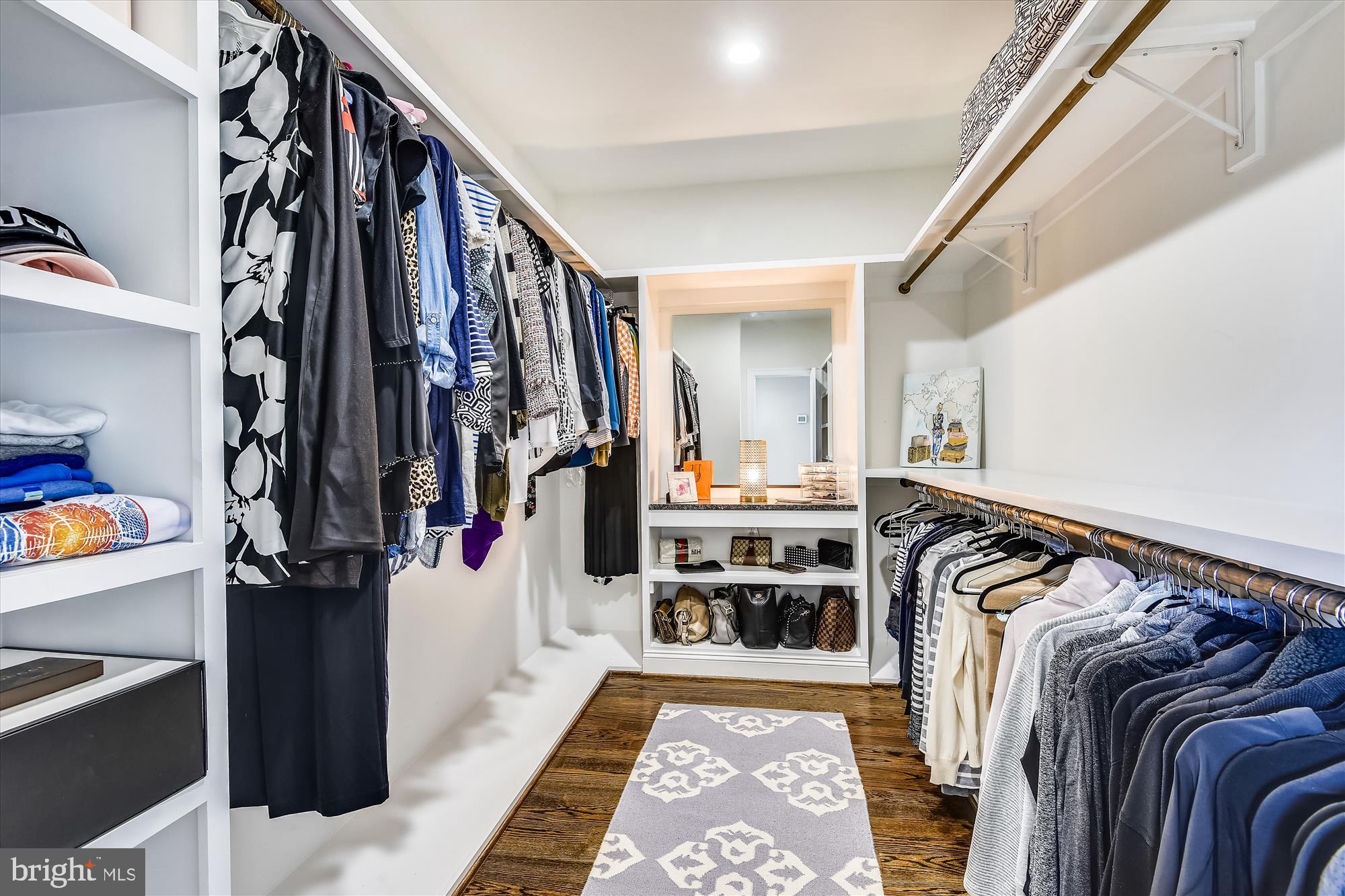 WILLIAMSBURG VILLAGE - Residential