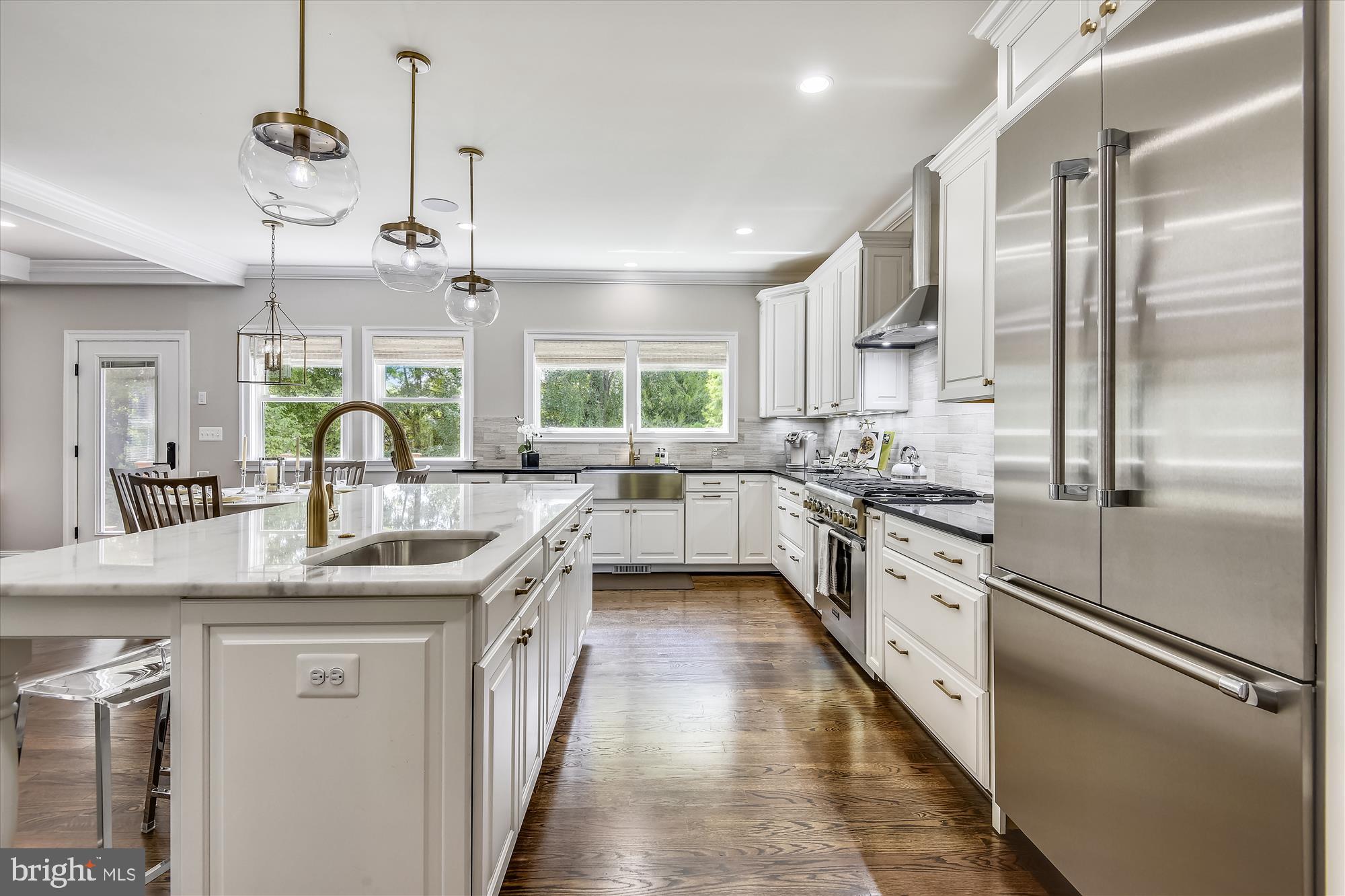 WILLIAMSBURG VILLAGE - Residential