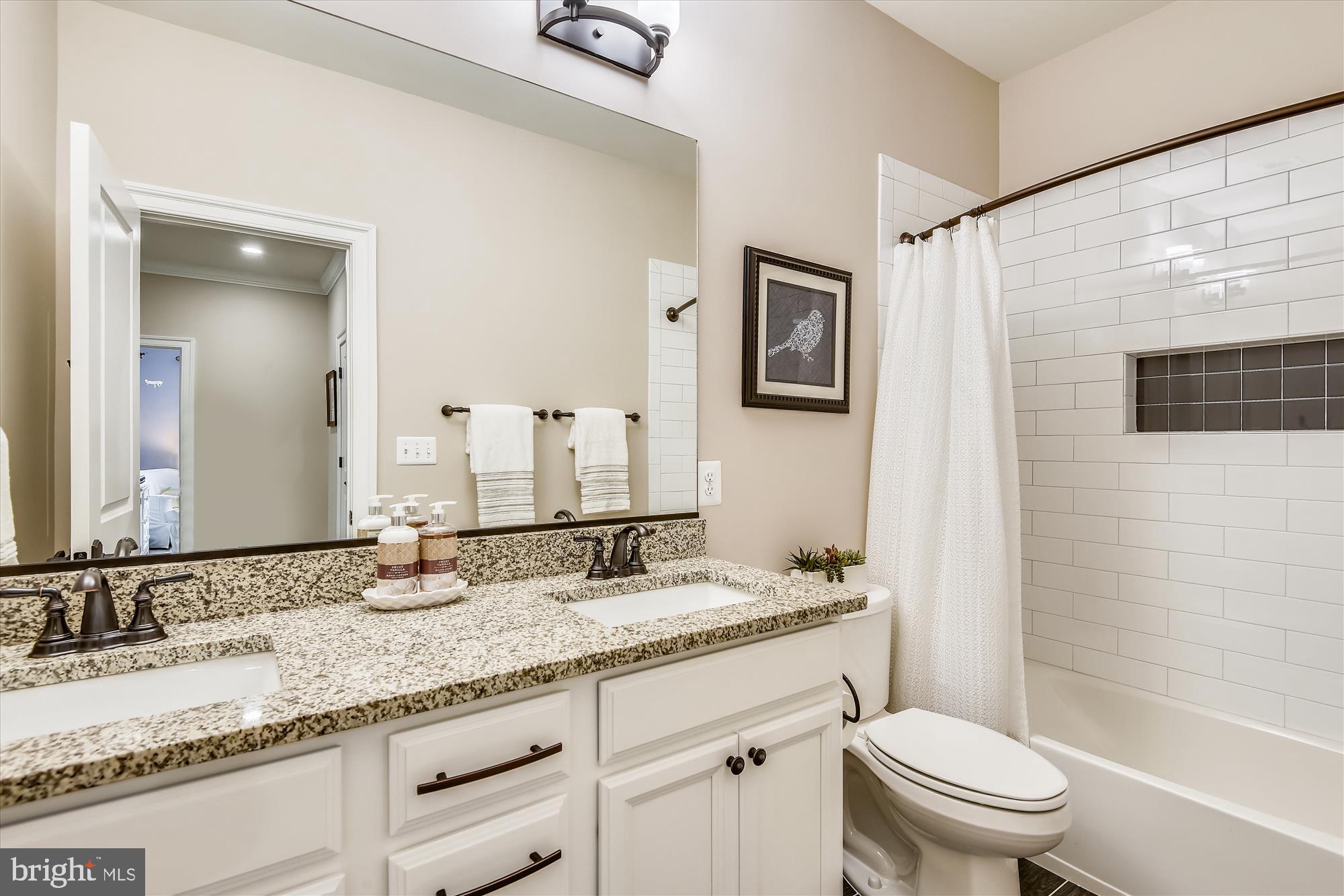 WILLIAMSBURG VILLAGE - Residential