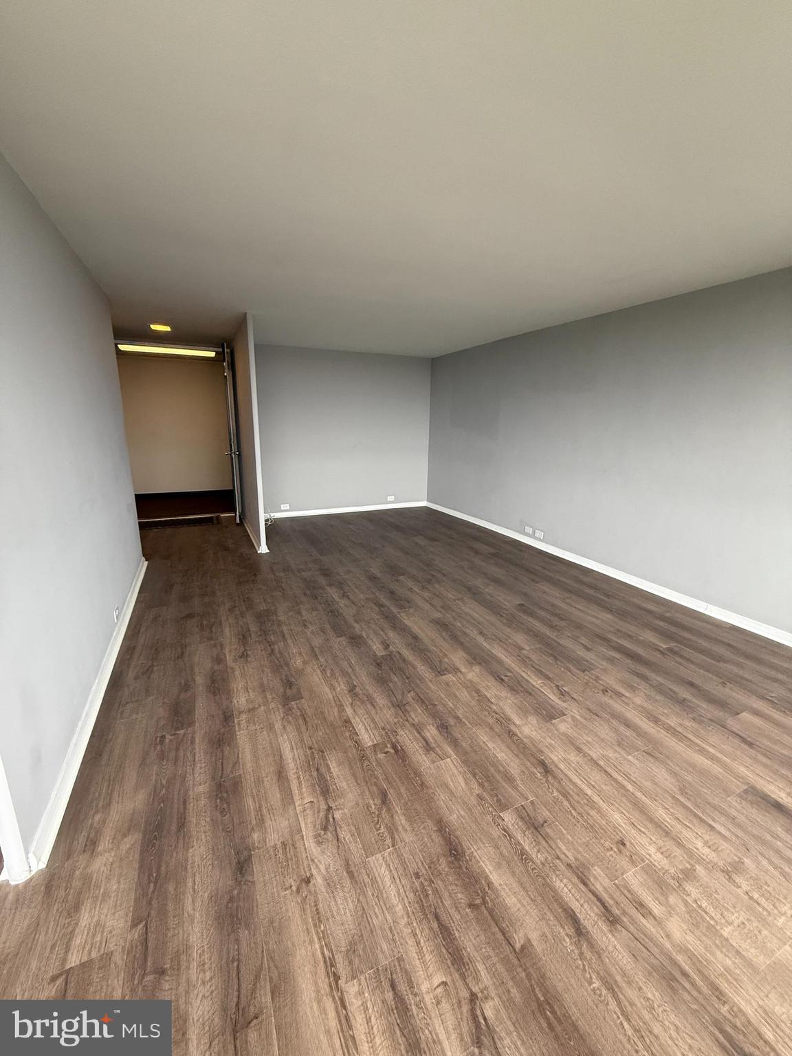 4000 N CHARLES STREET 1609