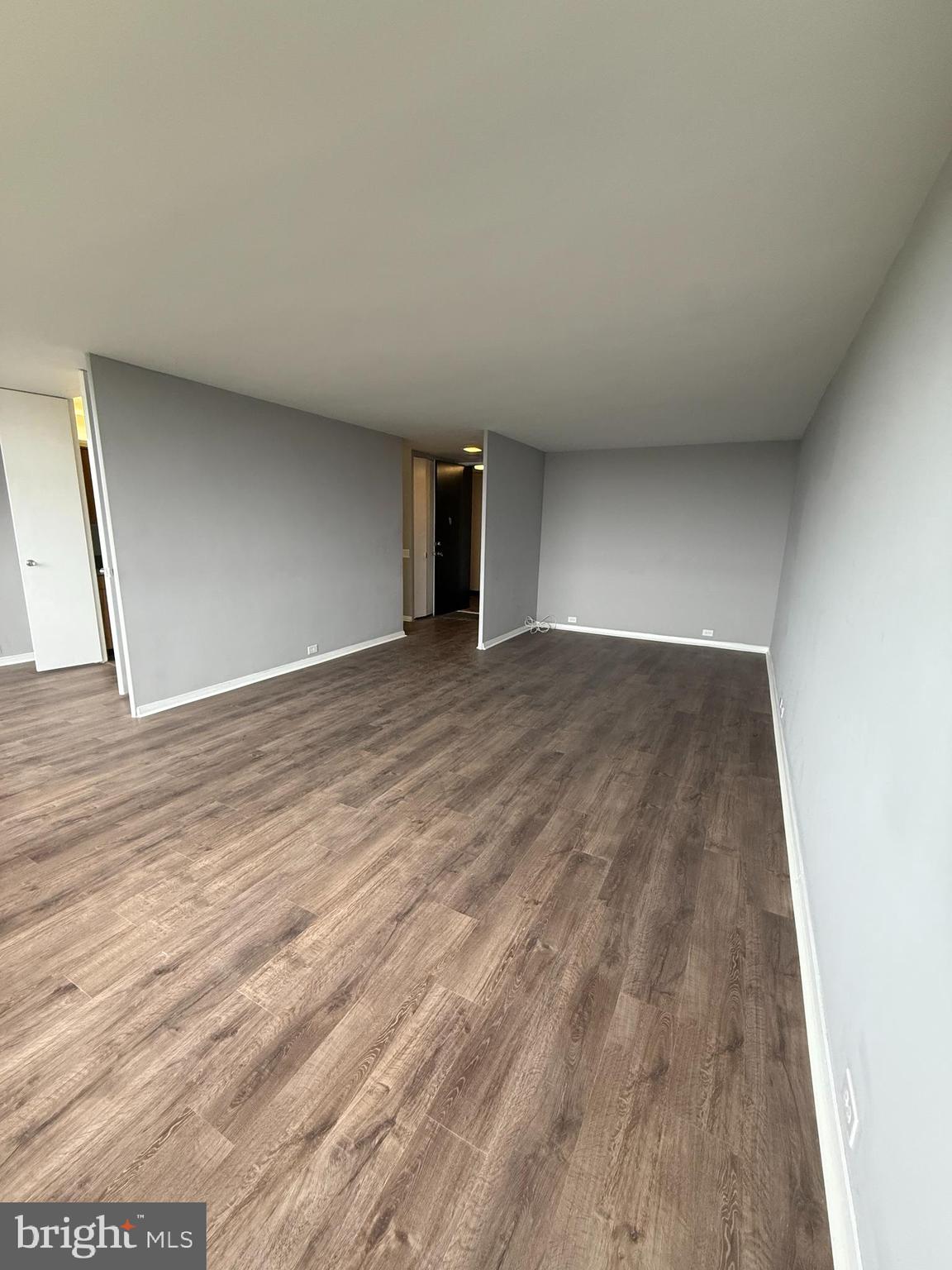 4000 N CHARLES STREET 1609