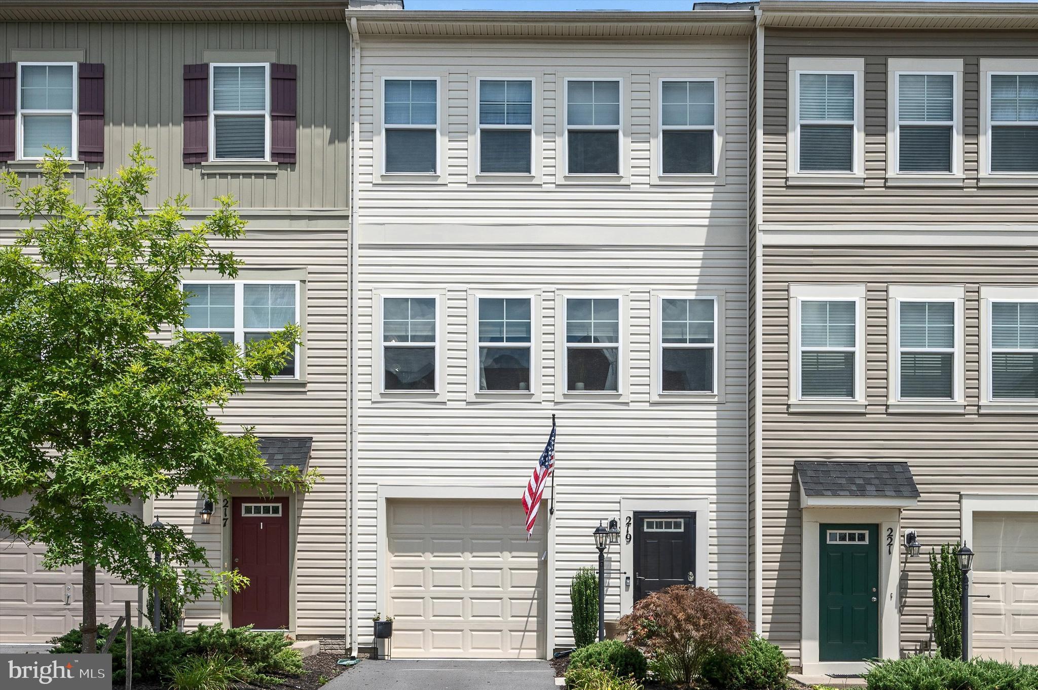 Open house, August 10th 12pm-2pm! Backyard goals? Achieved in this beautiful home in Snowden Bridge. Step out onto your expansive deck overlooking lush trees, host under the stars on your private patio, or let the pups roam in your fully fenced-in backyard—this outdoor oasis checks every box.
Inside, this beautifully maintained townhome in the sought-after Snowden Bridge community is thoughtfully updated and move-in ready. From the moment you enter, the backyard views offer a sense of calm and comfort that instantly feels like home.
Enjoy brand new 2023 SmartCore luxury vinyl plank flooring in both the primary bedroom and main level, adding warmth, durability, and a modern finish. The open-concept main level flows seamlessly from kitchen to deck perfect for entertaining or everyday living.
Downstairs, the walk-out basement with a full bathroom offers flexible space for guests, a gym, or movie nights.
With sun-filled rooms, smart updates, a one-car garage, and unbeatable community amenities—this home is more than a move, it’s an upgrade. Come see it for yourself your backyard sanctuary awaits.