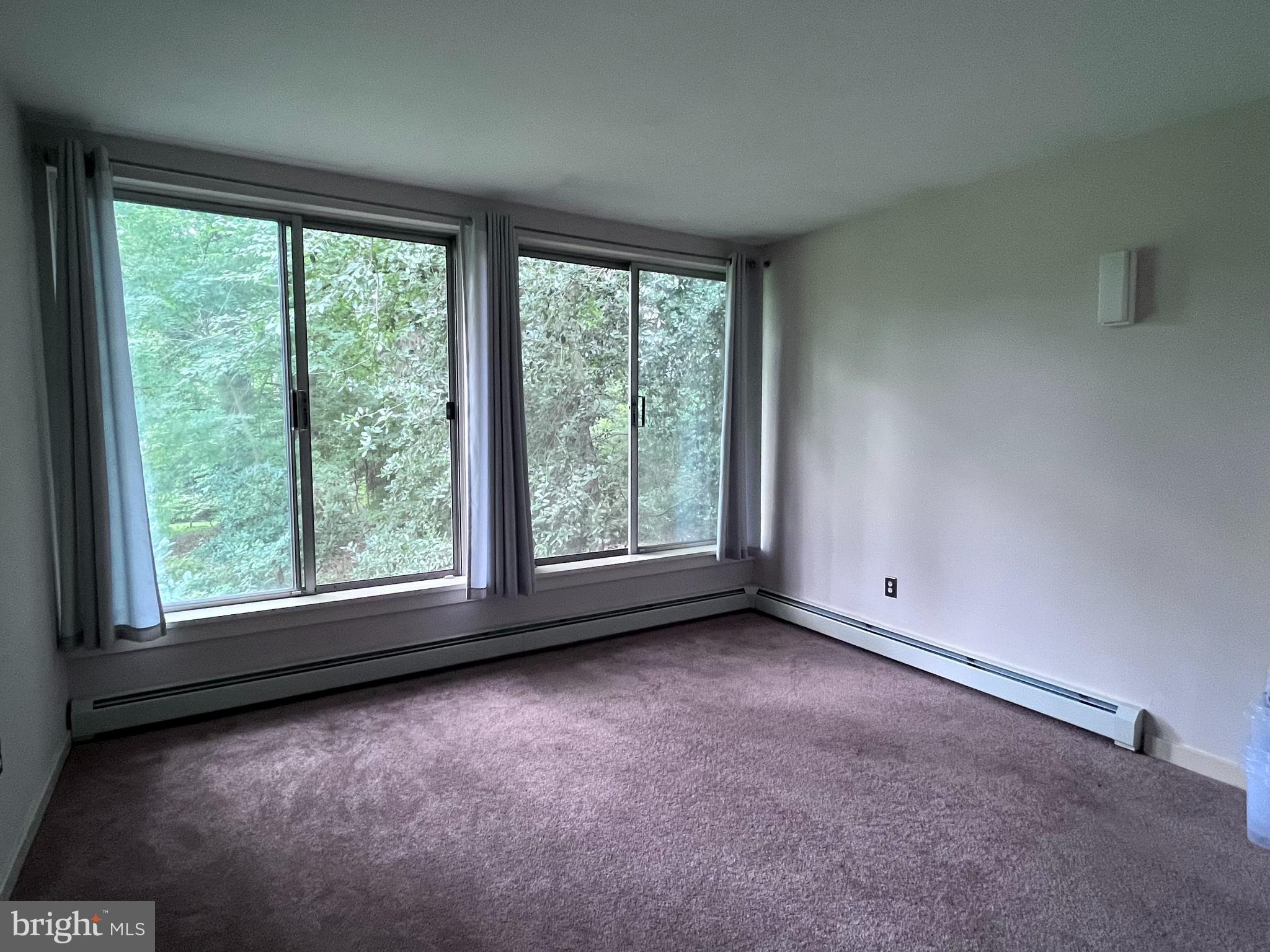 VALENTINE ESTS - Residential Lease
