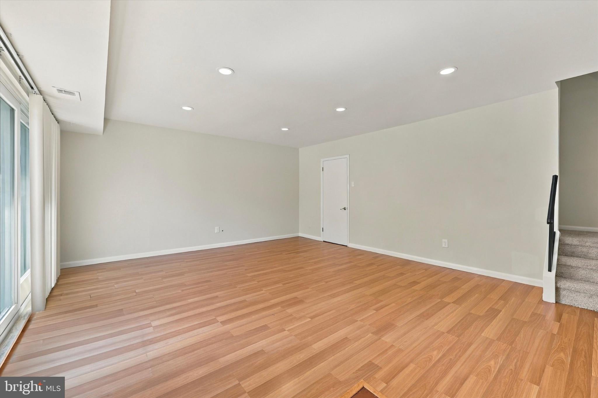 1518 MANLEY ROAD B-32