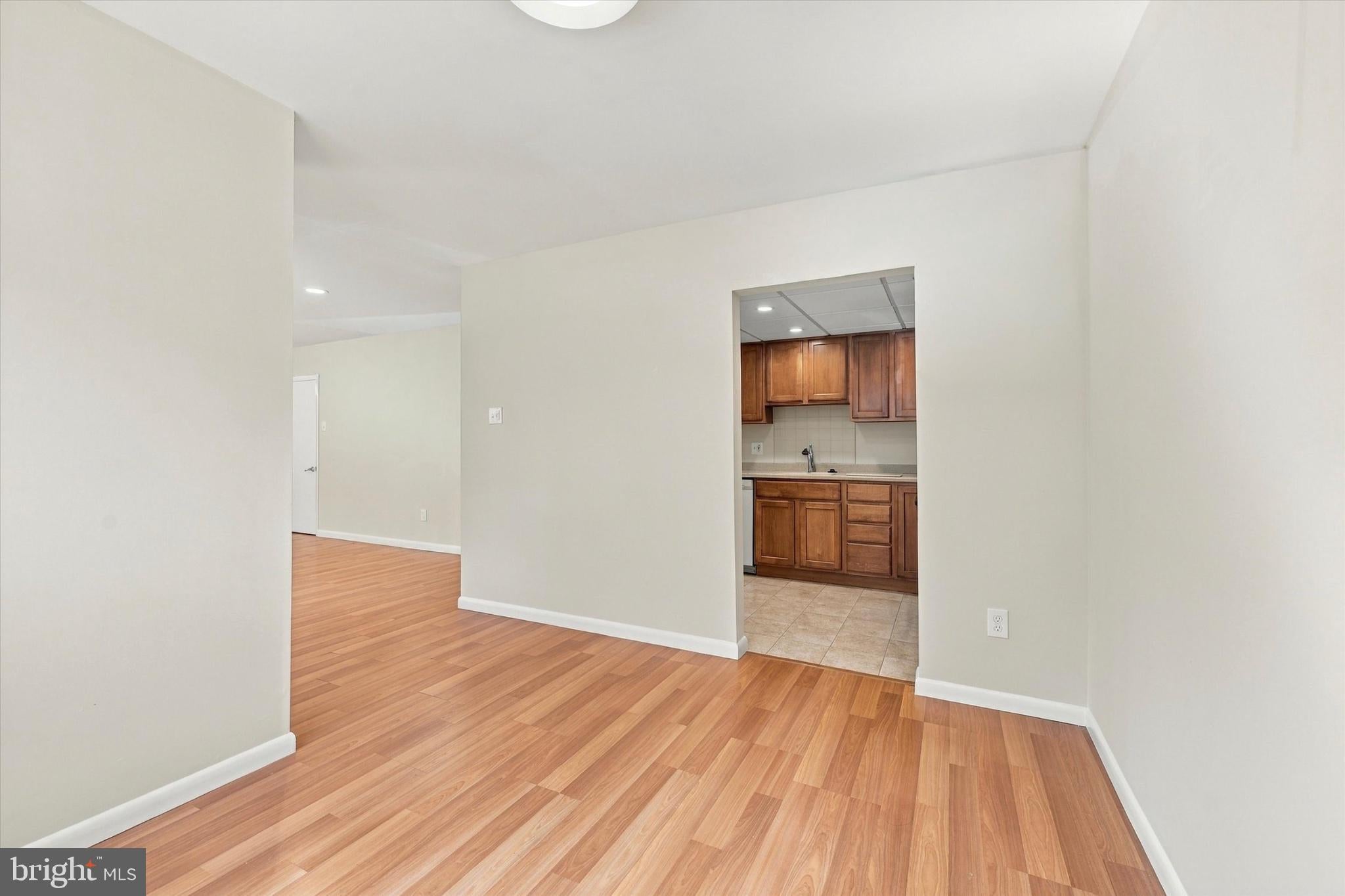 1518 MANLEY ROAD B-32