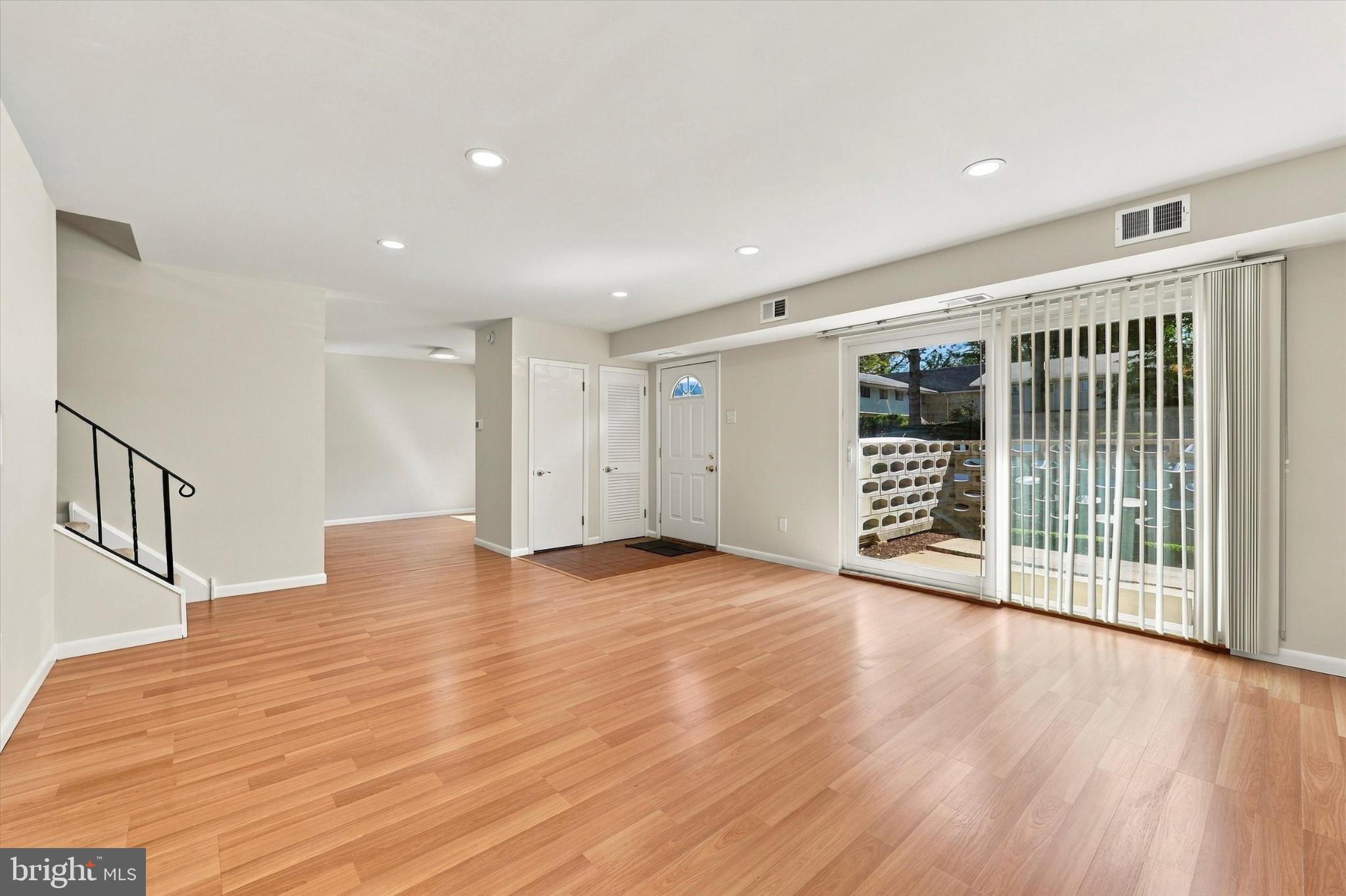 1518 MANLEY ROAD B-32