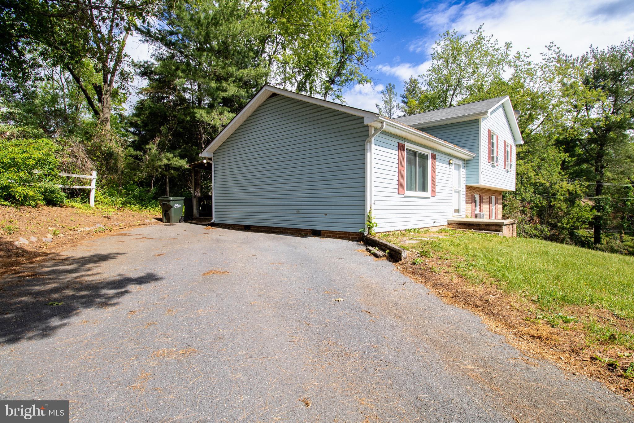 STAUNTON - Residential