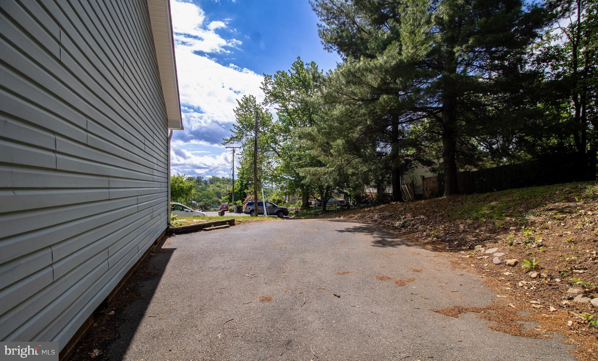 STAUNTON - Residential